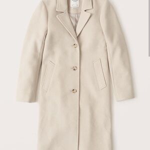 Abercrombie and Fitch Dad Coat in Cream. Size M.